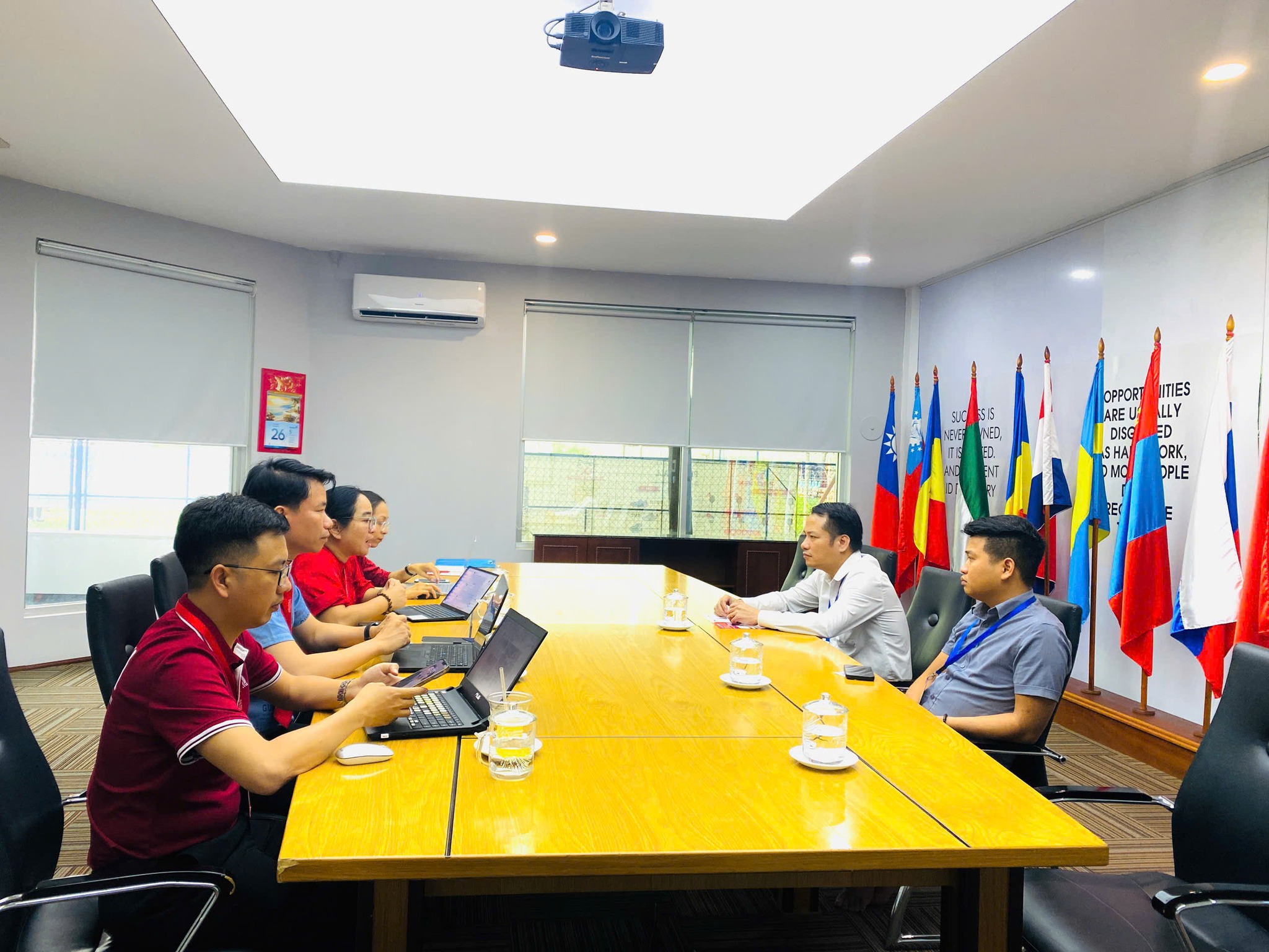 Kết nối và làm việc cùng Trường Đại học Công nghệ Đồng Nai
