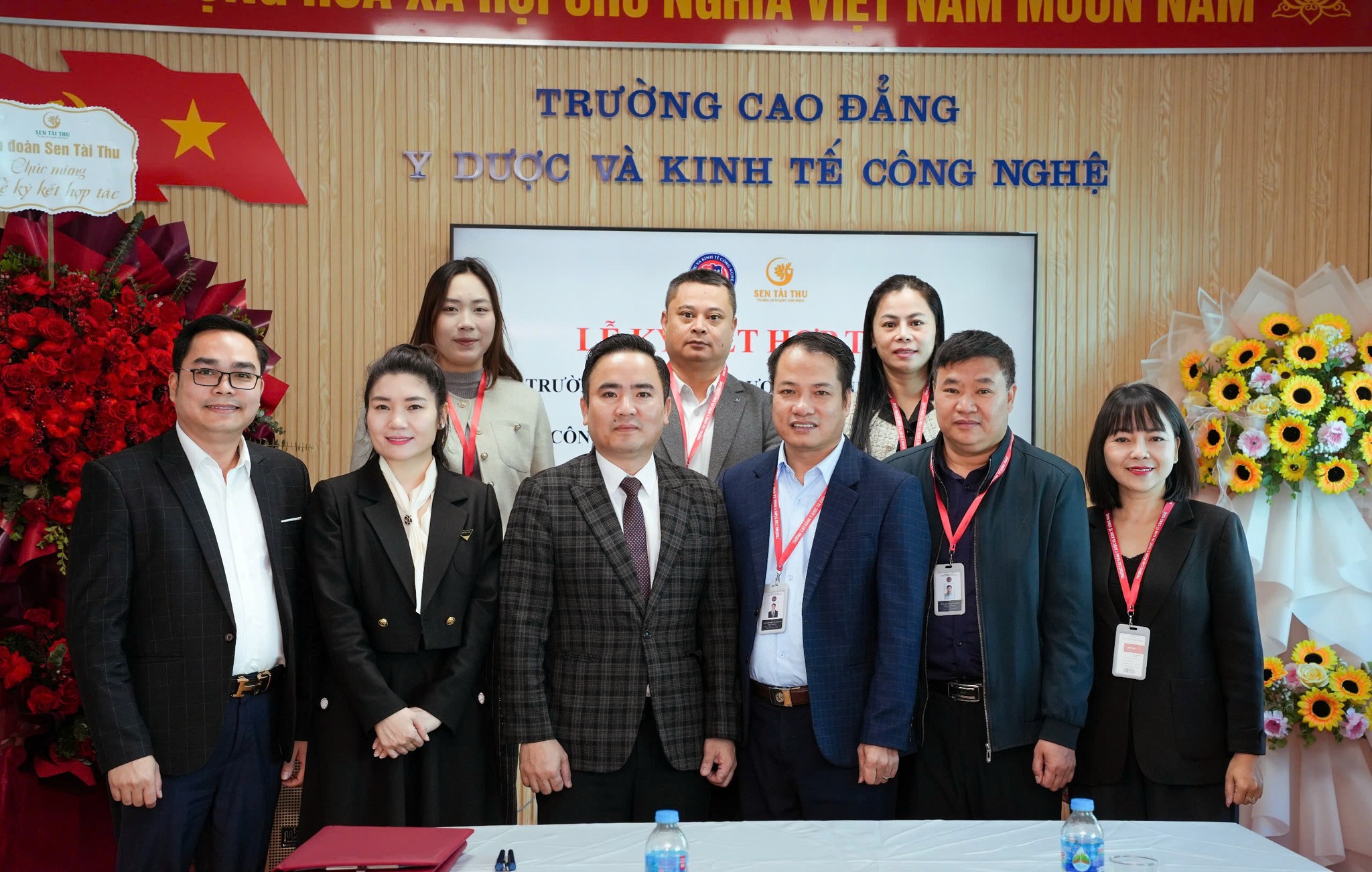 Ký kết hợp tác giữa Trường Cao đẳng Y Dược và Kinh tế Công nghệ và Tập đoàn Sen Tài Thu