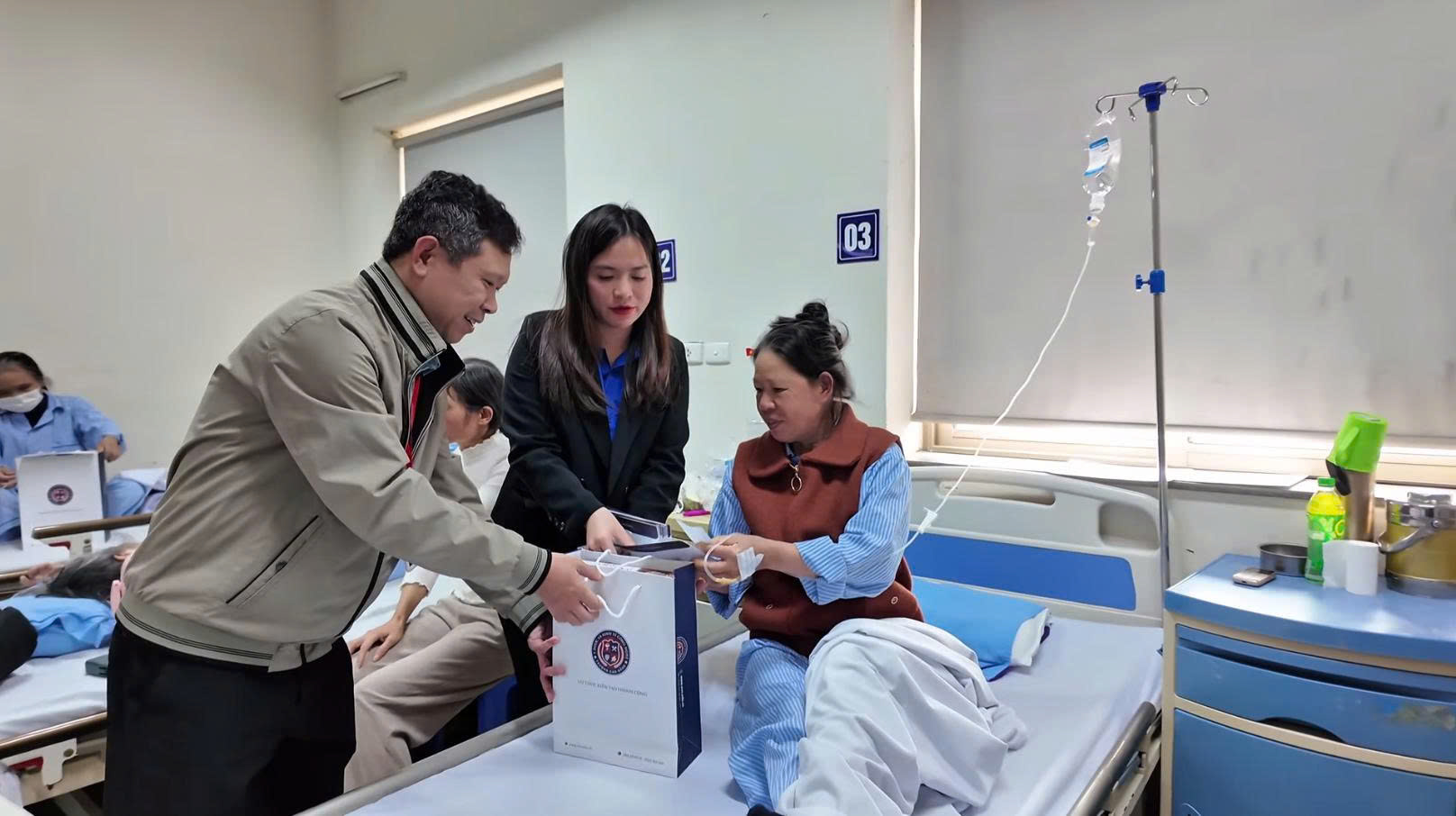 Hoạt động tình nguyện “Xuân yêu thương” mừng xuân bính ngọ 2026